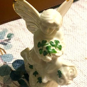 Distinctively lefton figurine